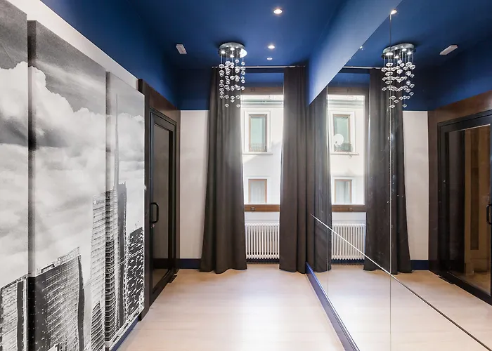 Easyhomes-Duomo Suites & s